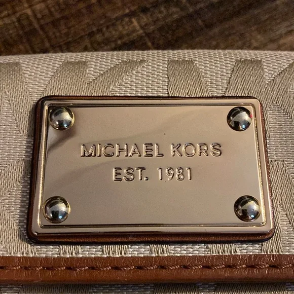 Wallet Michael Kors Est. 1981 - Picture 4 of 8